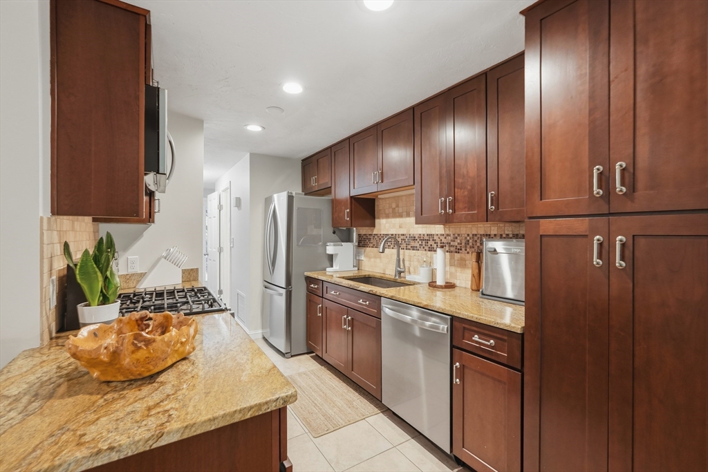 13 Lordvale Blvd #507, Grafton