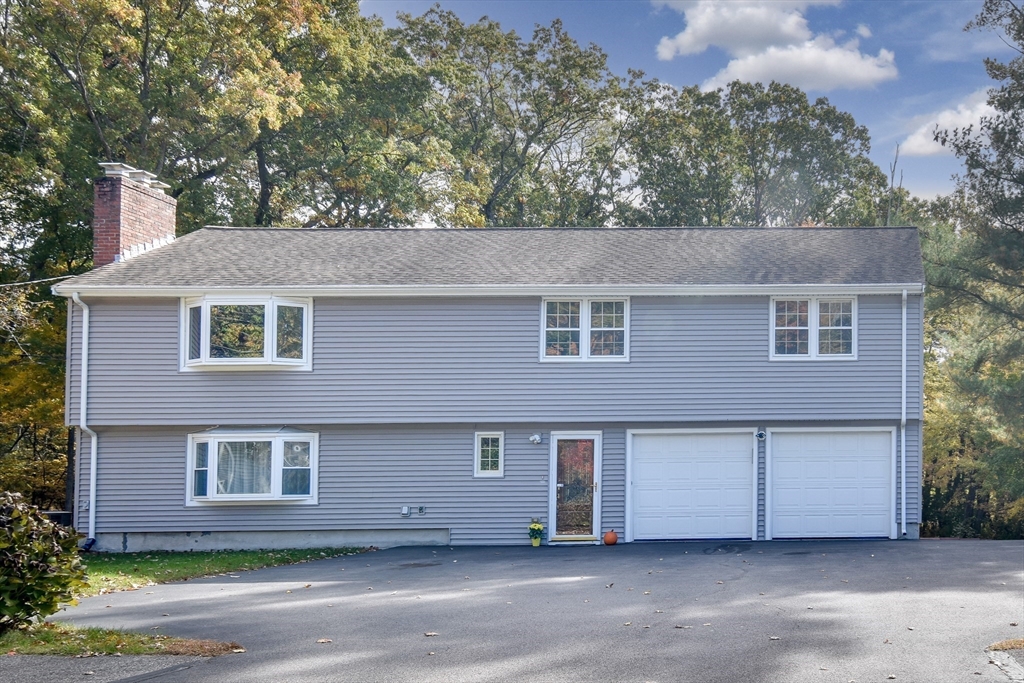 35 Blackberry Lane, Framingham