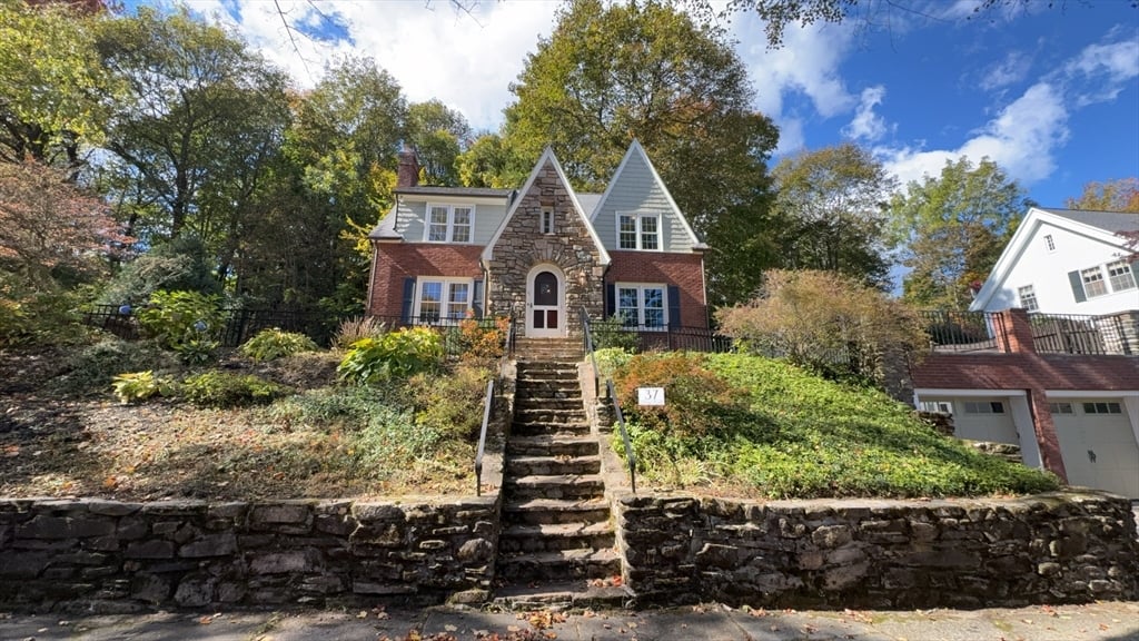 37 Otsego Rd, Worcester