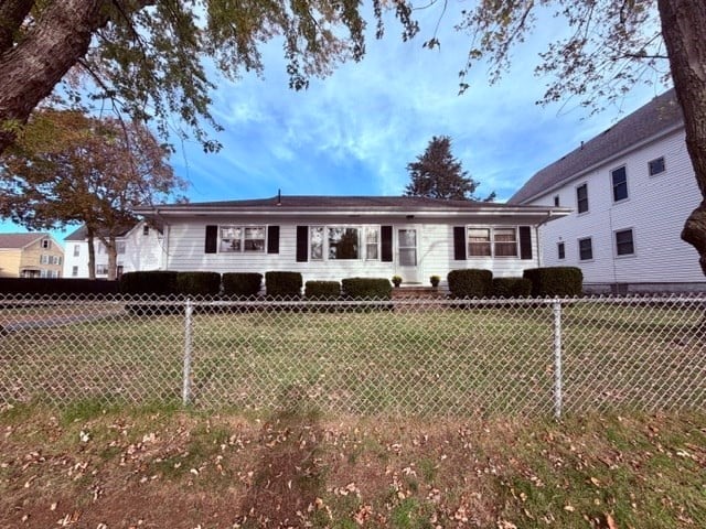 112 Fisher St, Lowell