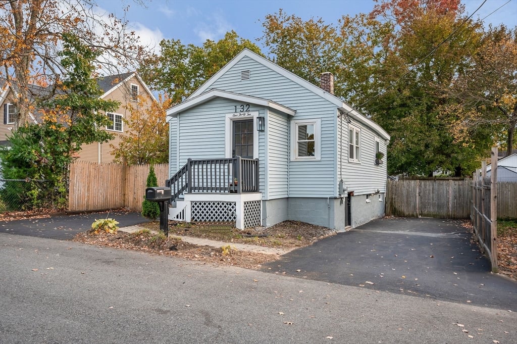 132 Vernon Street, Tewksbury
