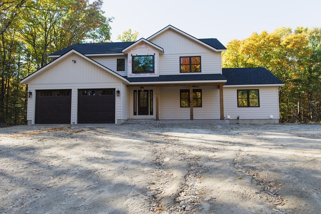 809 Chase Rd, Lunenburg