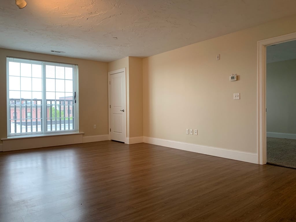 411 Main`` #206, Stoneham