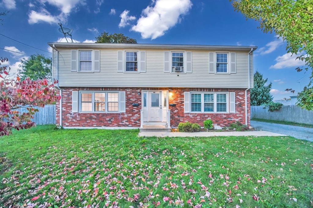 44 Russel St #E, Fall River