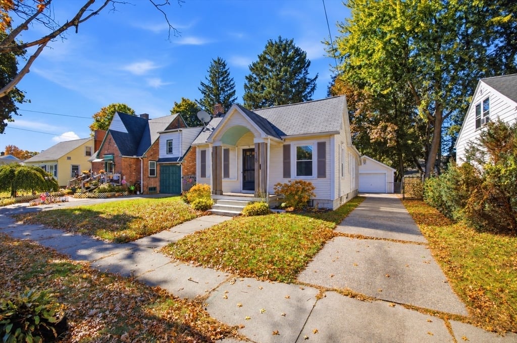 120 Ellsworth Ave, Springfield