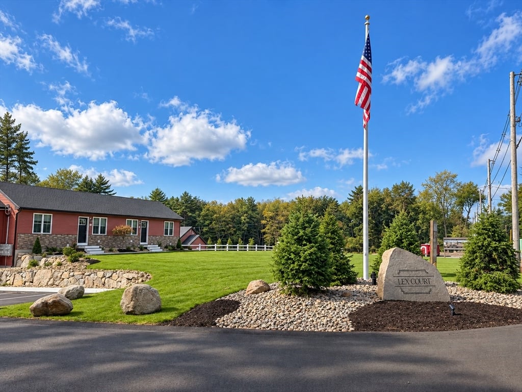 3 lex court #3, Middleboro