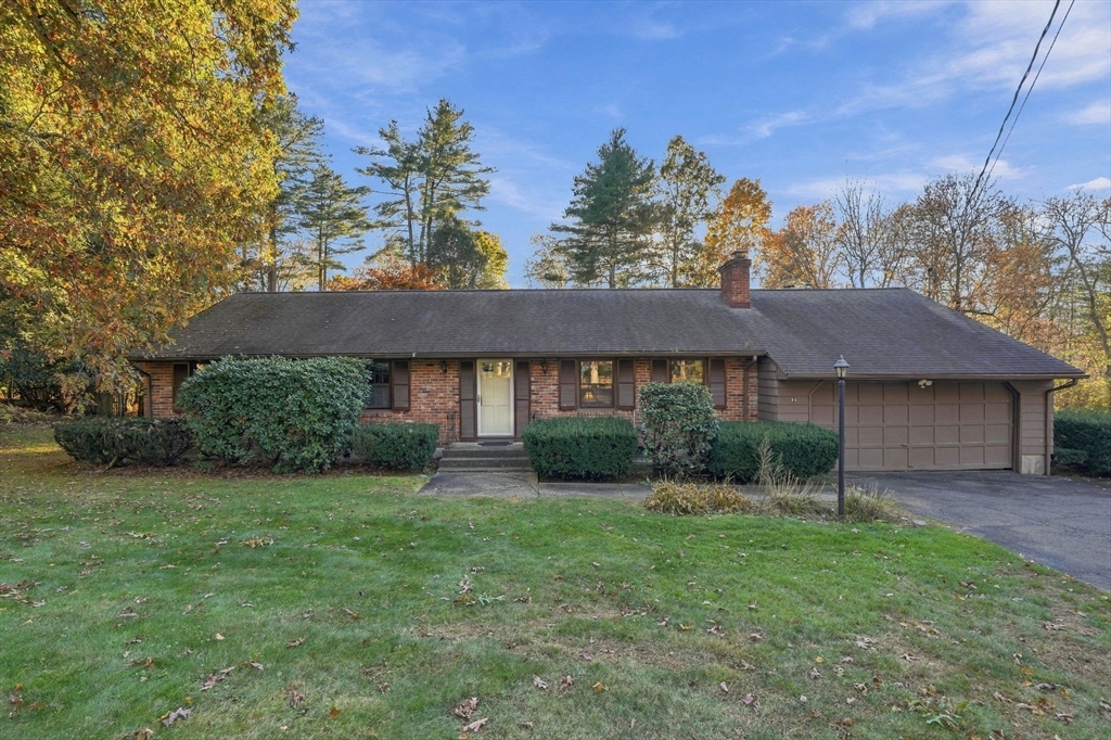 80 Fernwood Dr, East Longmeadow