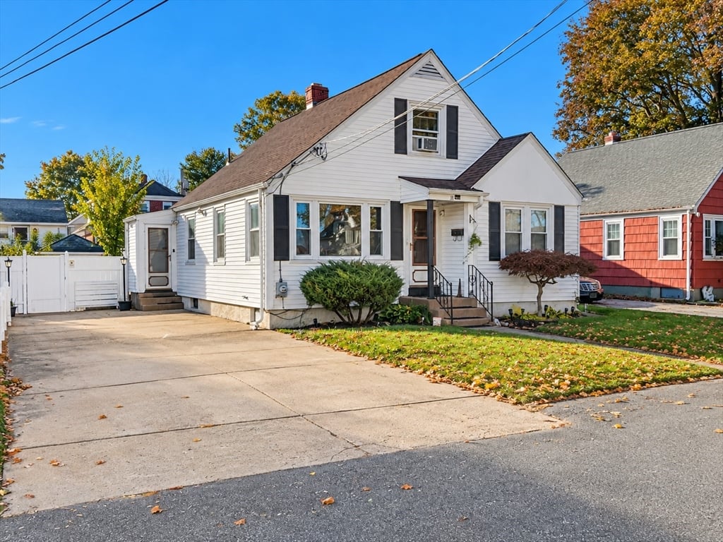 תמונה של הנכס: 18 Campbell Ave, North Providence