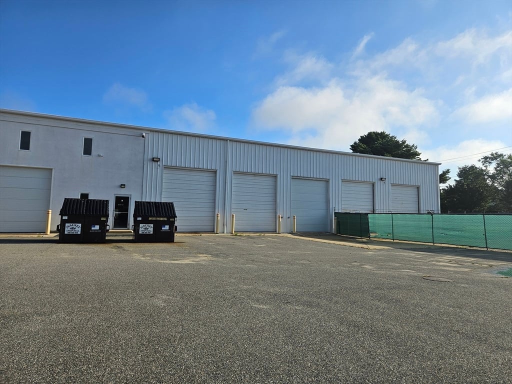 50 Portside Dr #B, Bourne, MA 02559