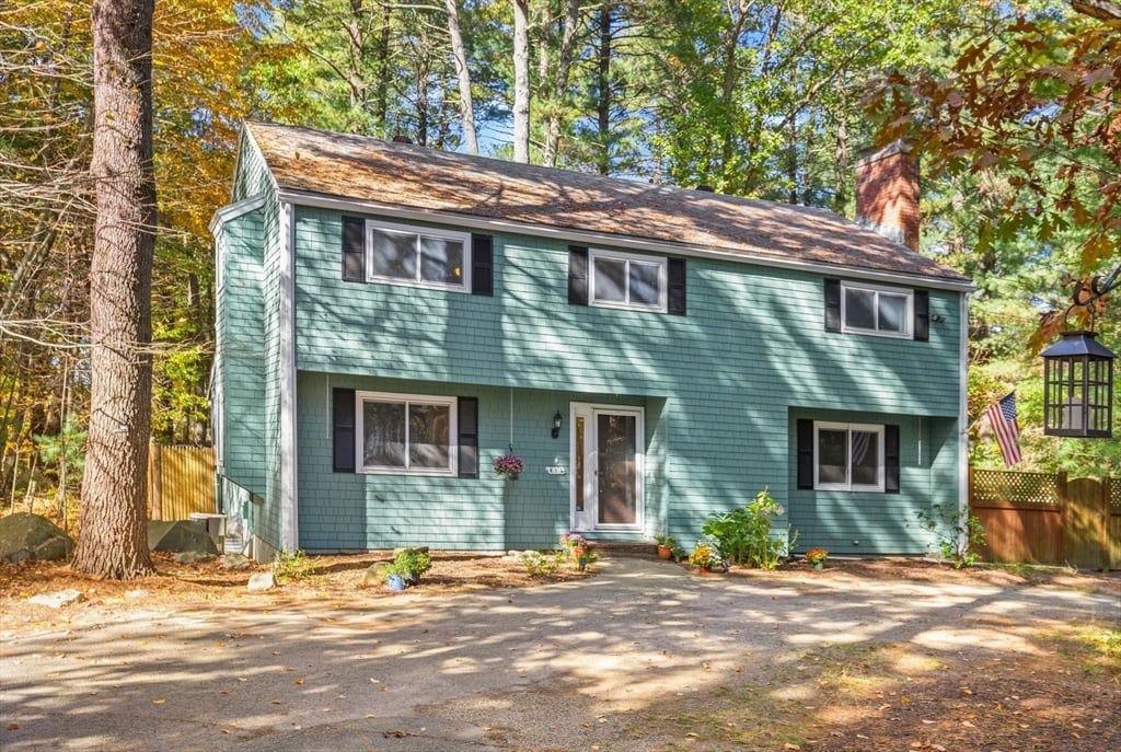 1 Briggs Pond, Sharon