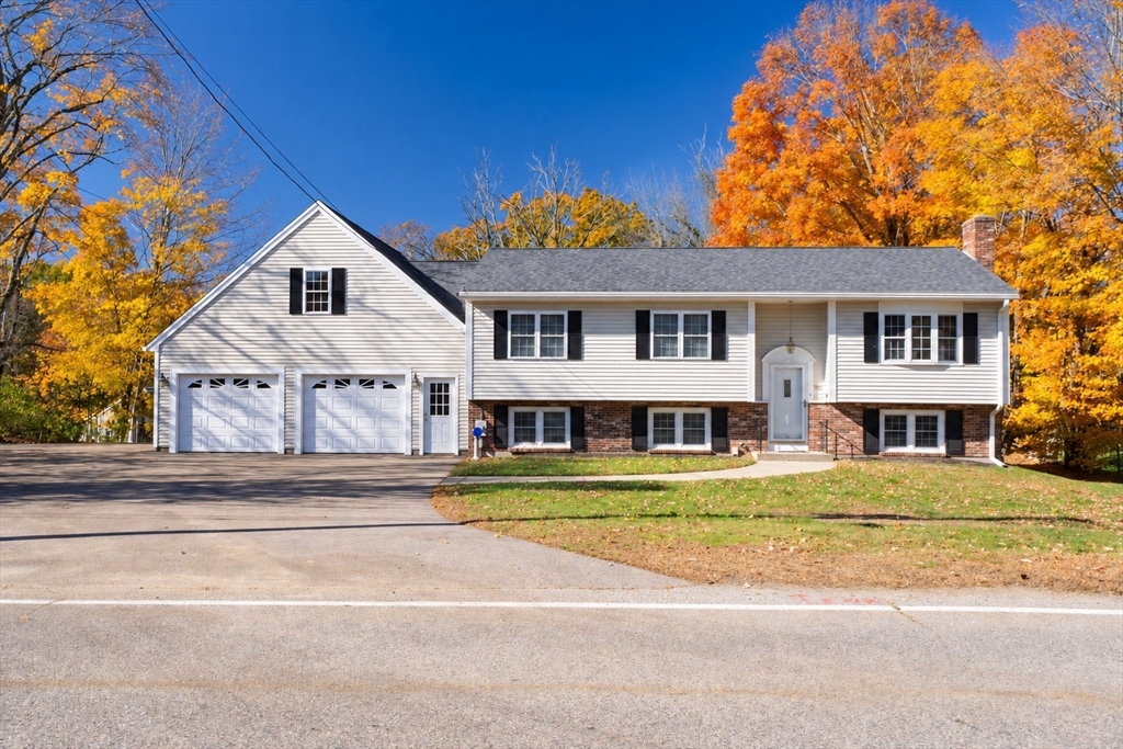 563 Old Post Road, North Attleboro