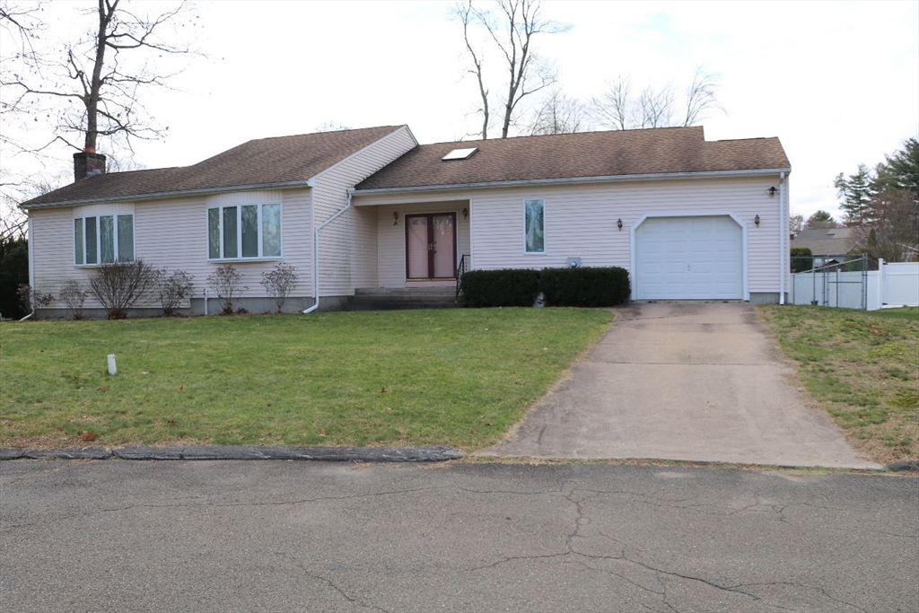 房源照片：20 Bunker Cir, East Longmeadow